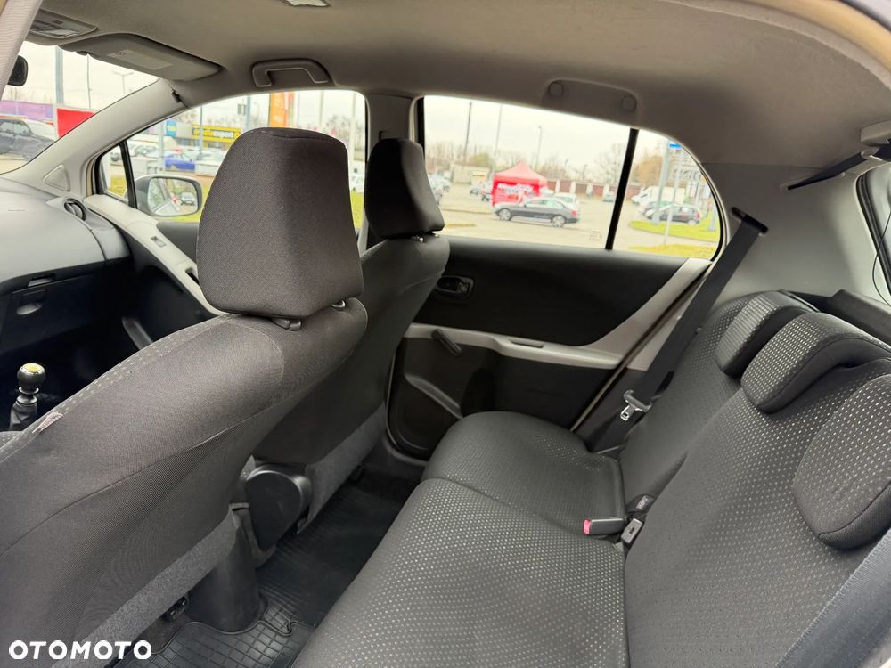 Toyota Yaris 1.33 Active - 13