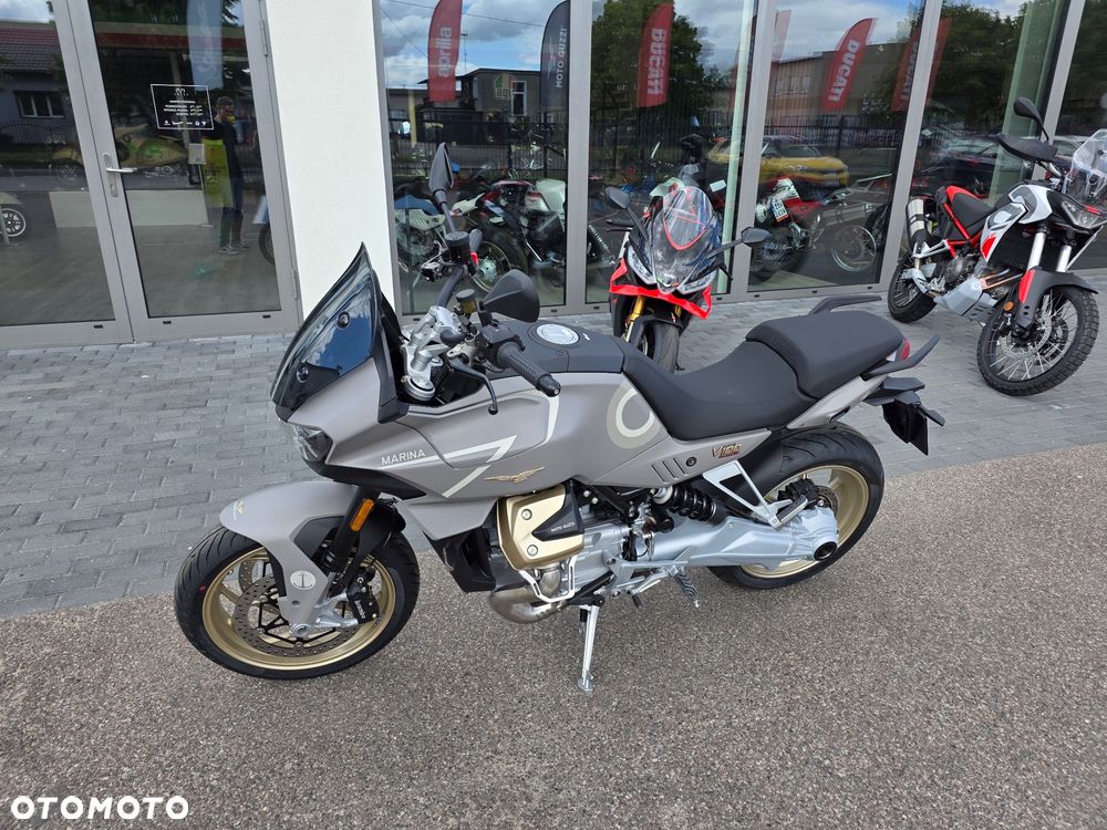 Moto Guzzi V100 Mandello - 1