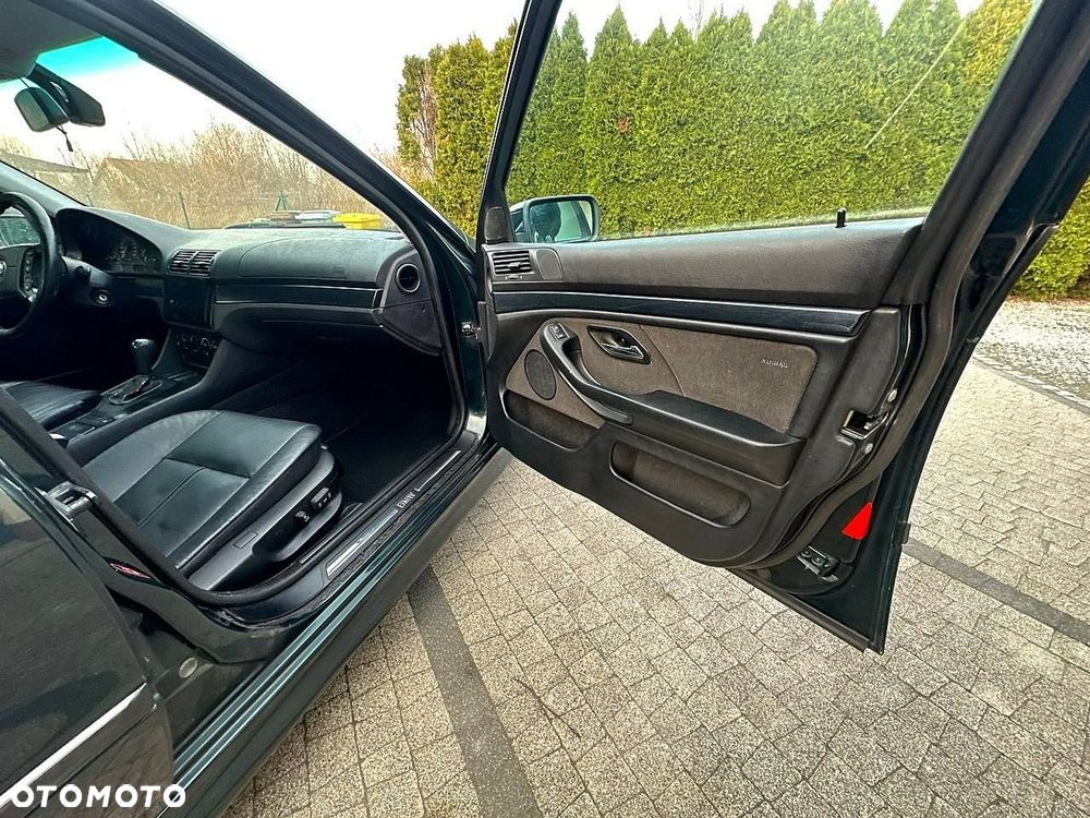 BMW Seria 5 - 11