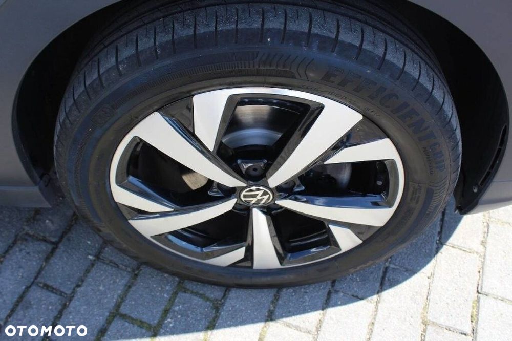 Volkswagen Taigo 1.5 TSI ACT Style DSG - 23