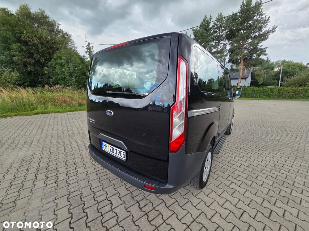 Ford Tourneo Custom - 9