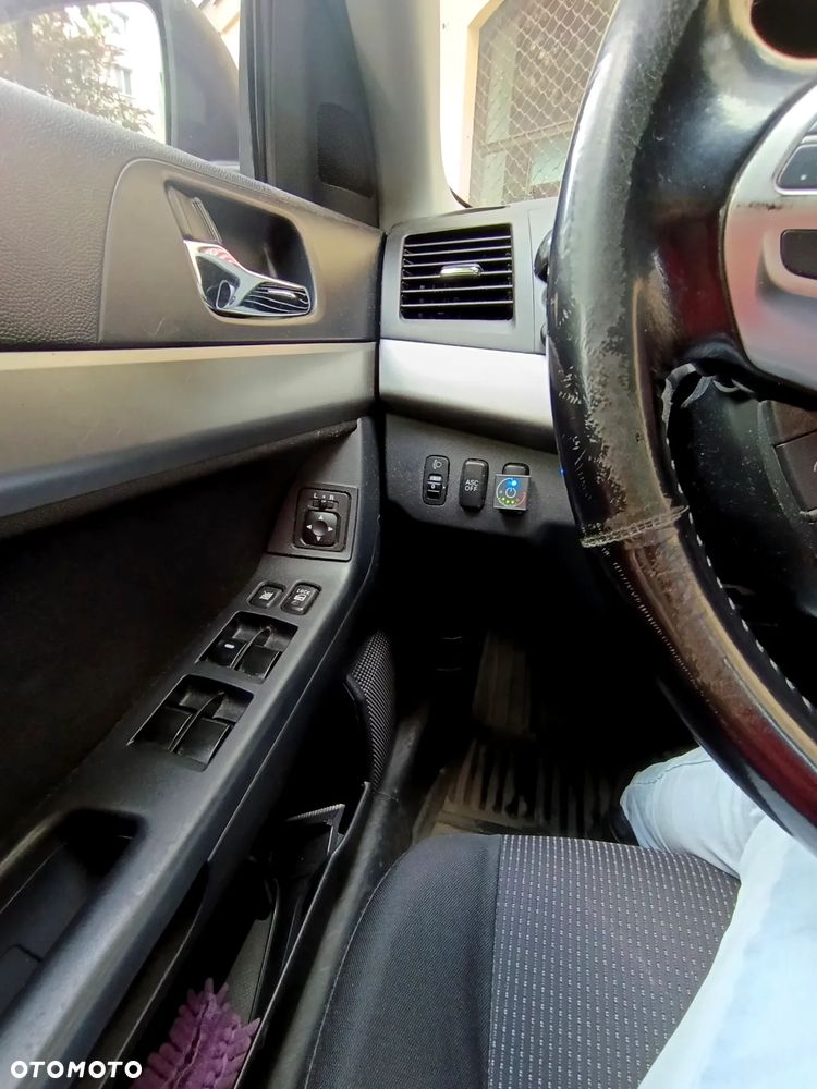 Mitsubishi Lancer 1.8 Inform - 4