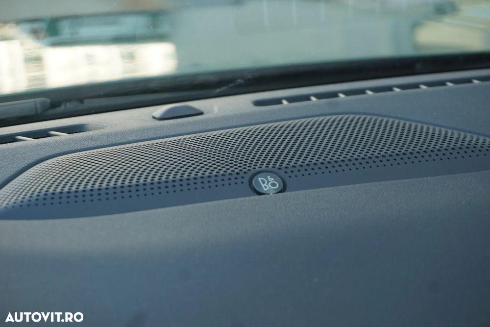 Ford Kuga 2.5 Duratec FWD PHEV ST-Line X - 23