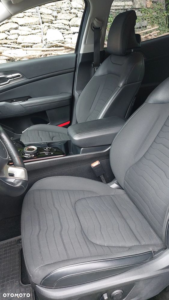 Kia Sportage 1.6 T-GDI MHEV Business Line 2WD DCT - 19