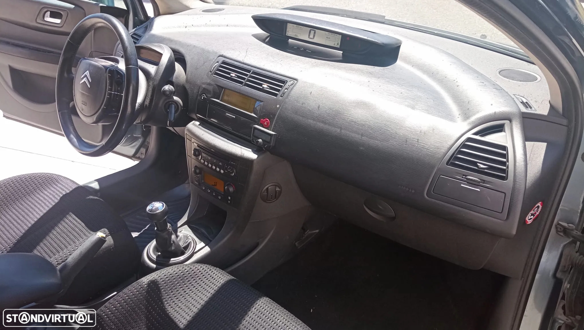 Citroën C4 1.6 HDi 110 Exclusive - 10