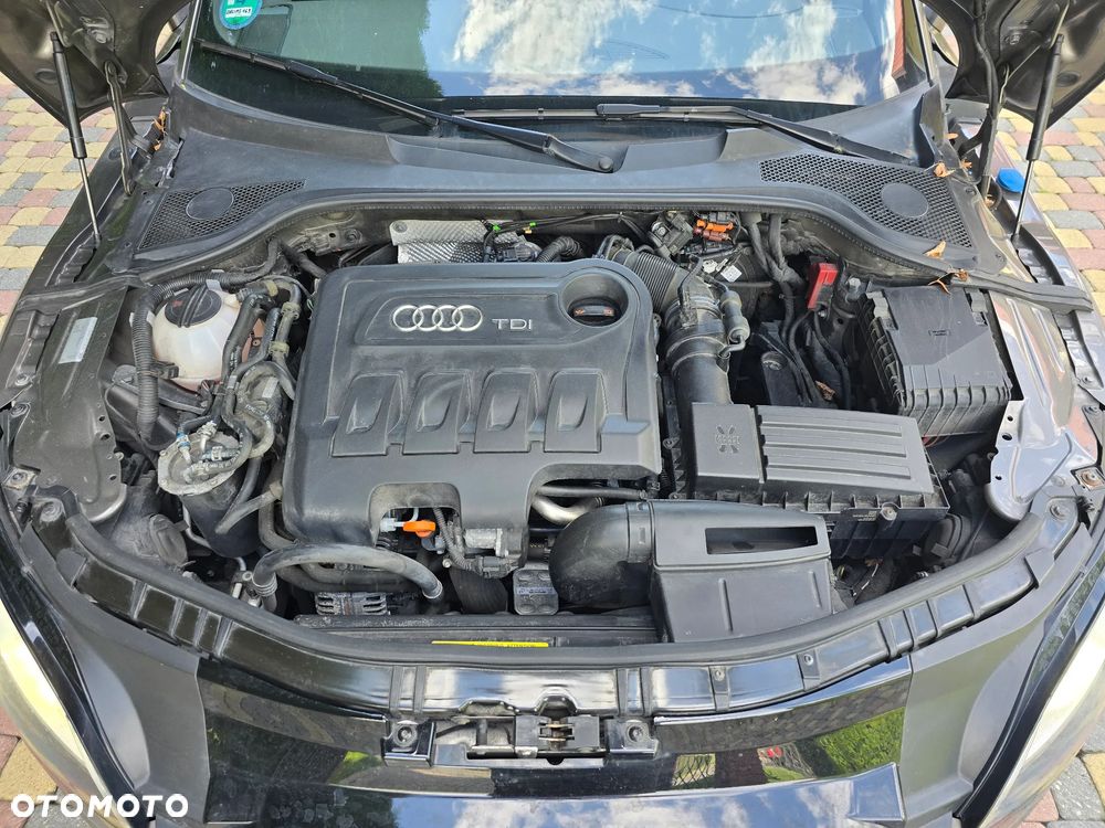 Audi TT Coupé 2.0 TDI quattro - 10
