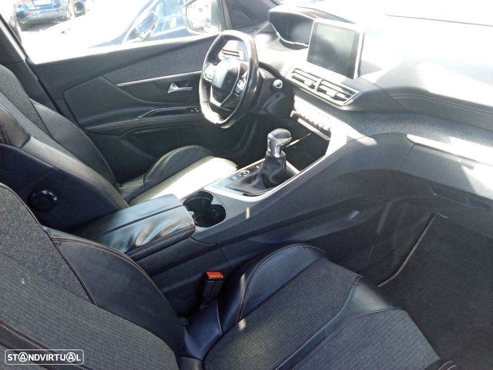 Peugeot 5008 1.5 BlueHDi GT Line - 25