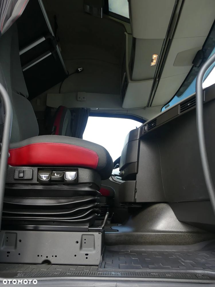 Volvo FH4 460 / EURO 6 / AUTOMAT / STANDARD / - 29