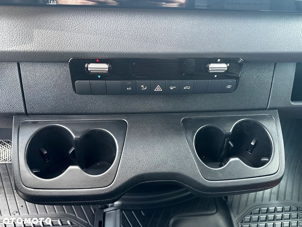 Mercedes-Benz Sprinter - 26