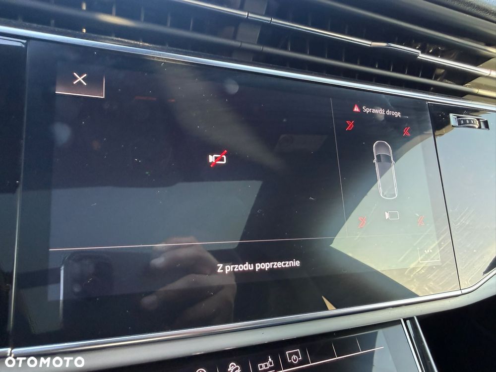 Audi Q8 - 16