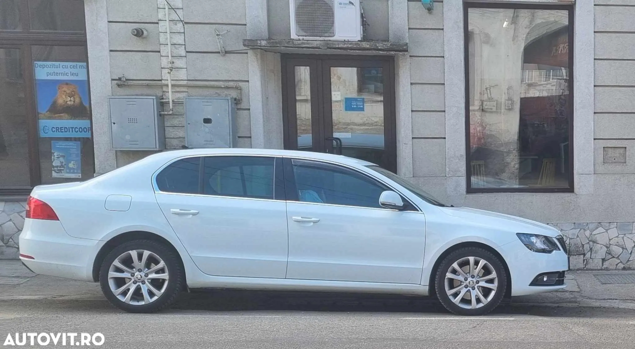 Skoda Superb 2.0 TDI DSG Elegance - 19