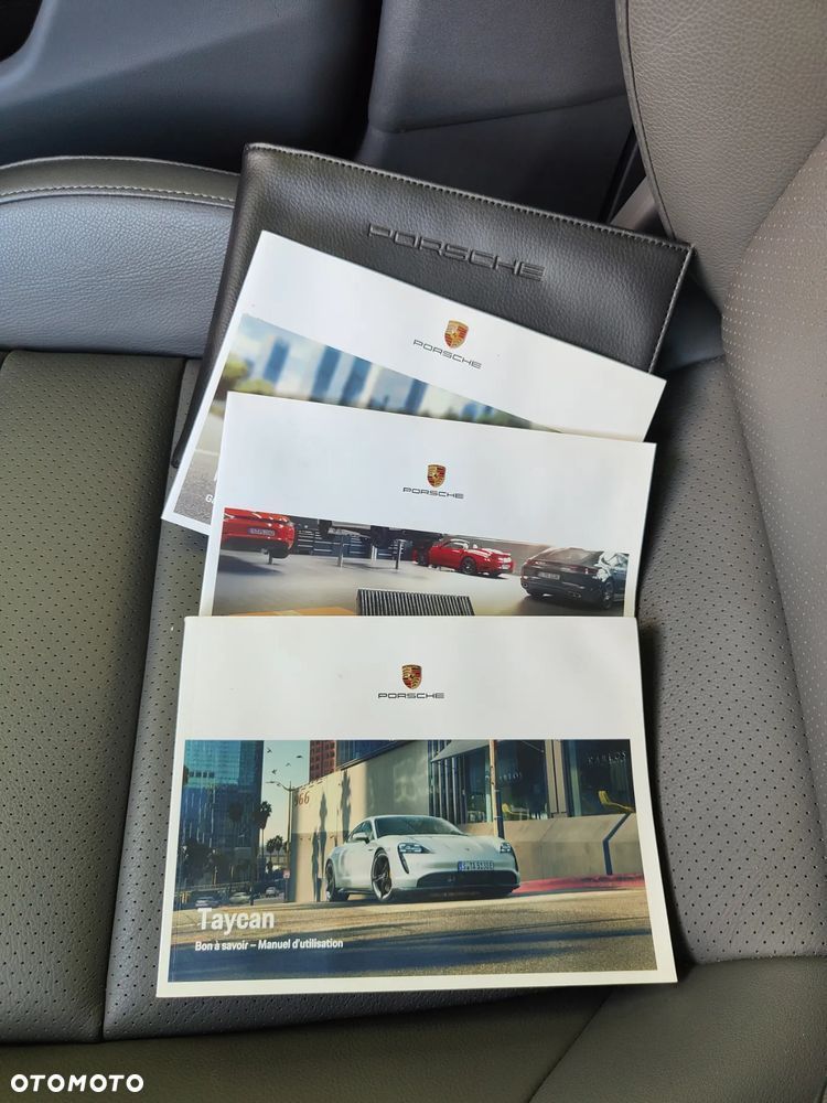 Porsche Taycan Performance Plus - 28
