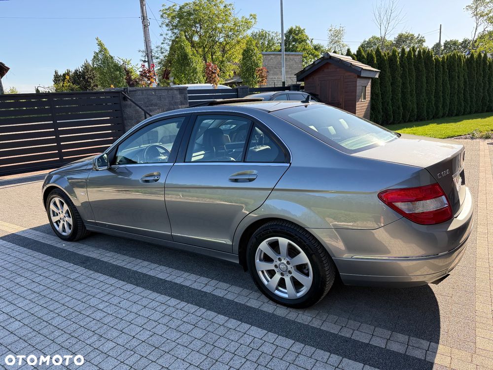Mercedes-Benz Klasa C 180 CGI Automatik BlueEFFICIENCY Elegance - 16