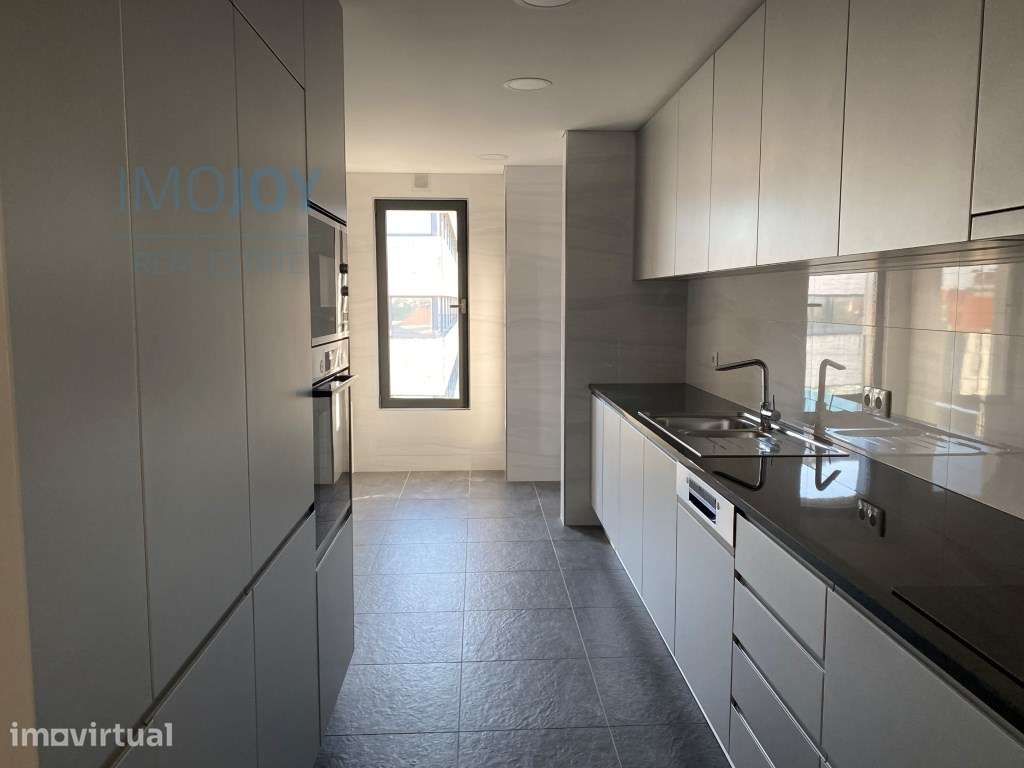 Apartamento T3 Junto à Av da Boavista - Grande imagem: 4/26
