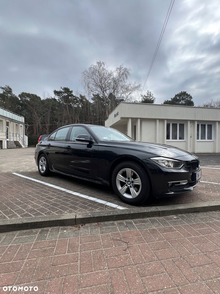 BMW Seria 3 318d - 1