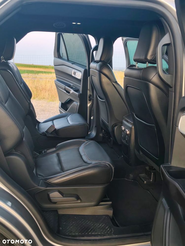 Ford Explorer 3.0 EcoBoost PHEV 4WD ST-Line - 18