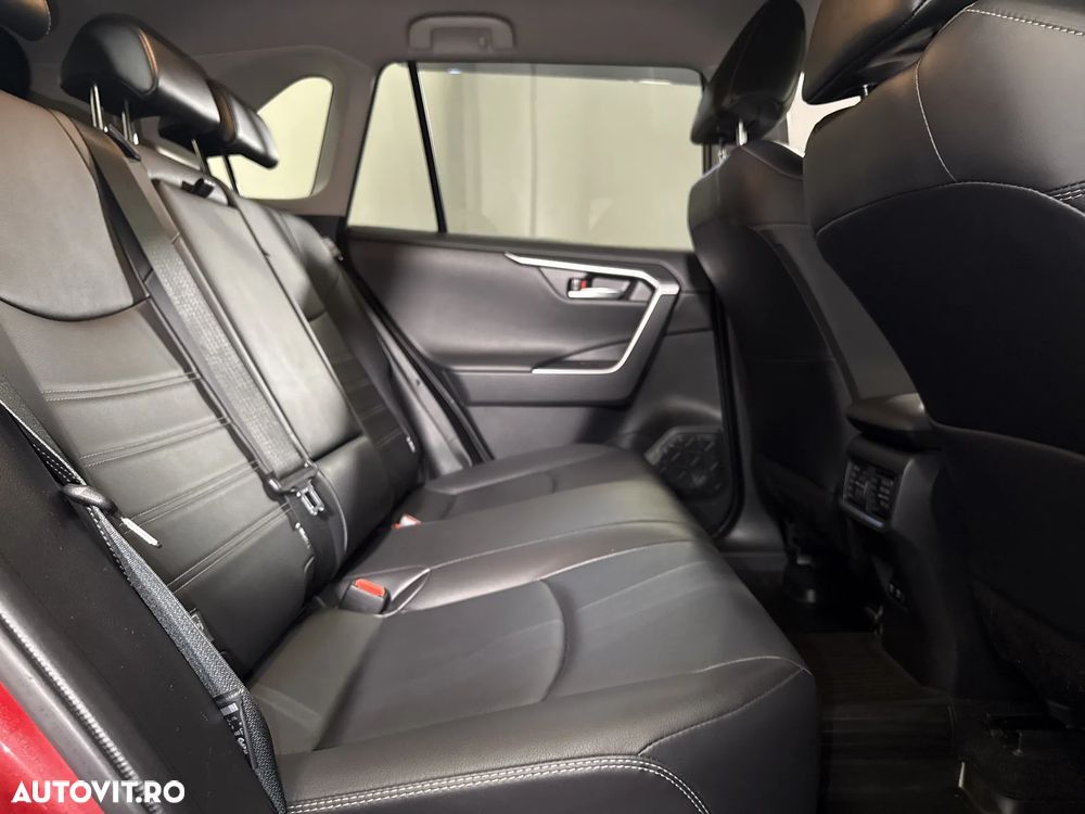 Toyota RAV4 - 13