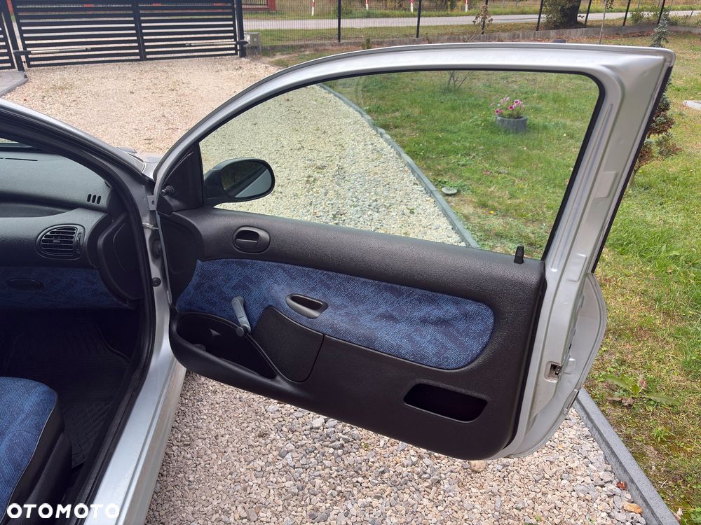 Peugeot 206 - 20