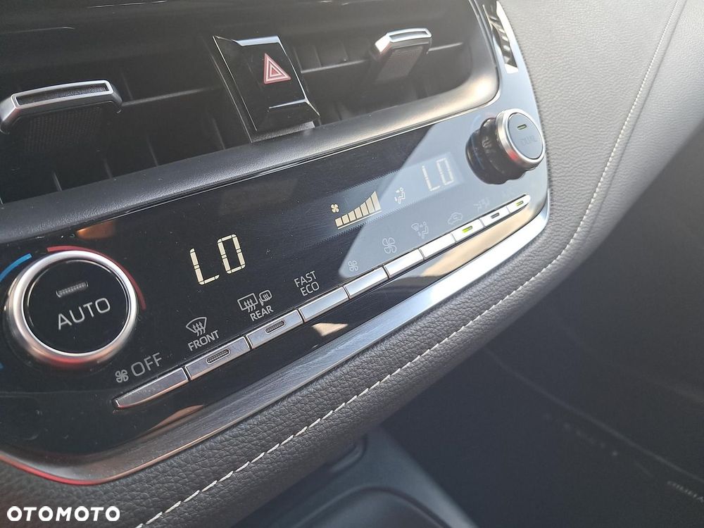 Toyota Corolla 1.8 Hybrid Comfort - 23