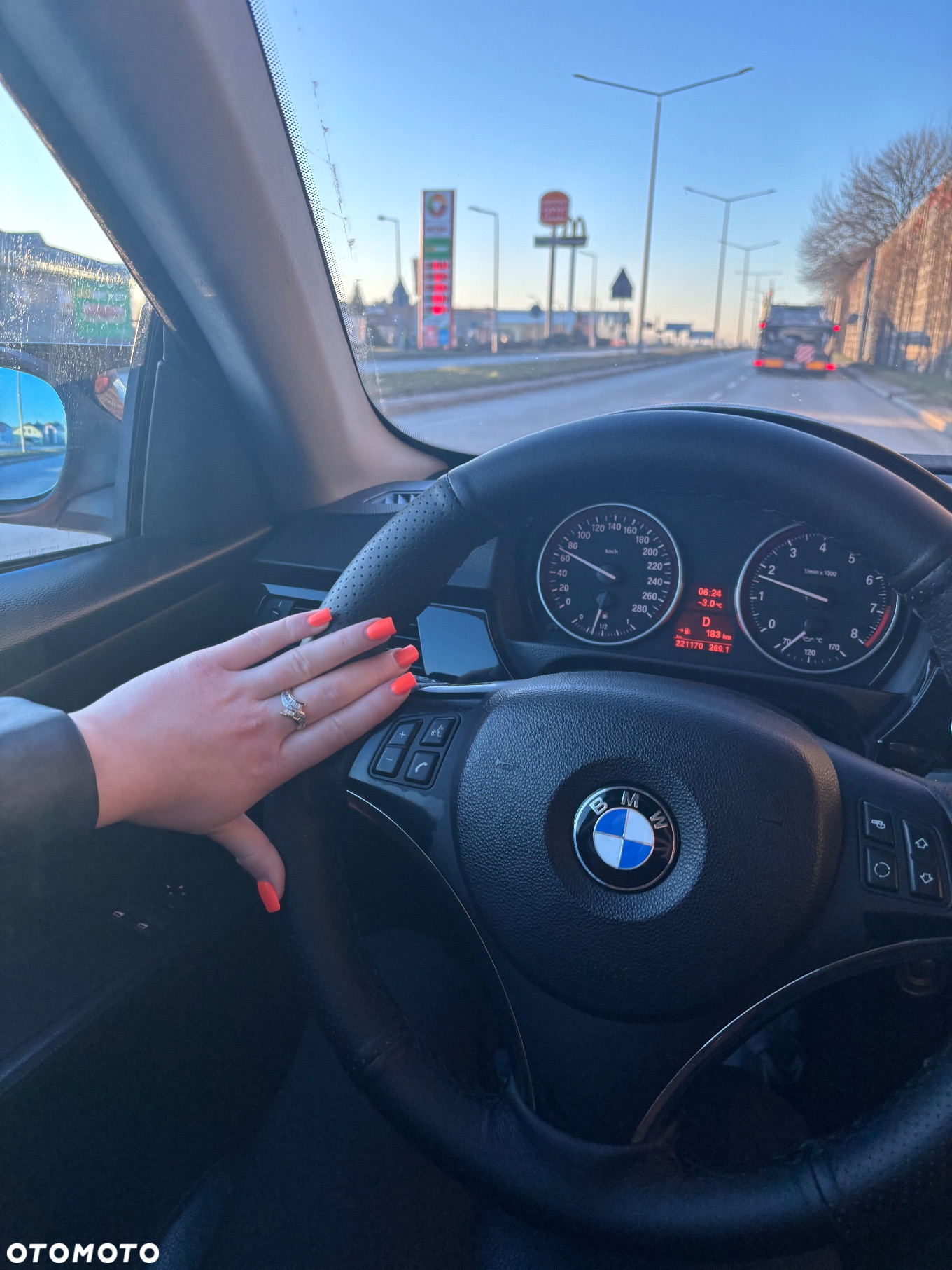 BMW Seria 3 325i Coupe - 23