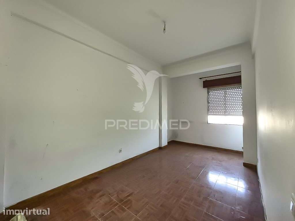 Vende se T2 4 Caminhos  /Setúbal 275000€