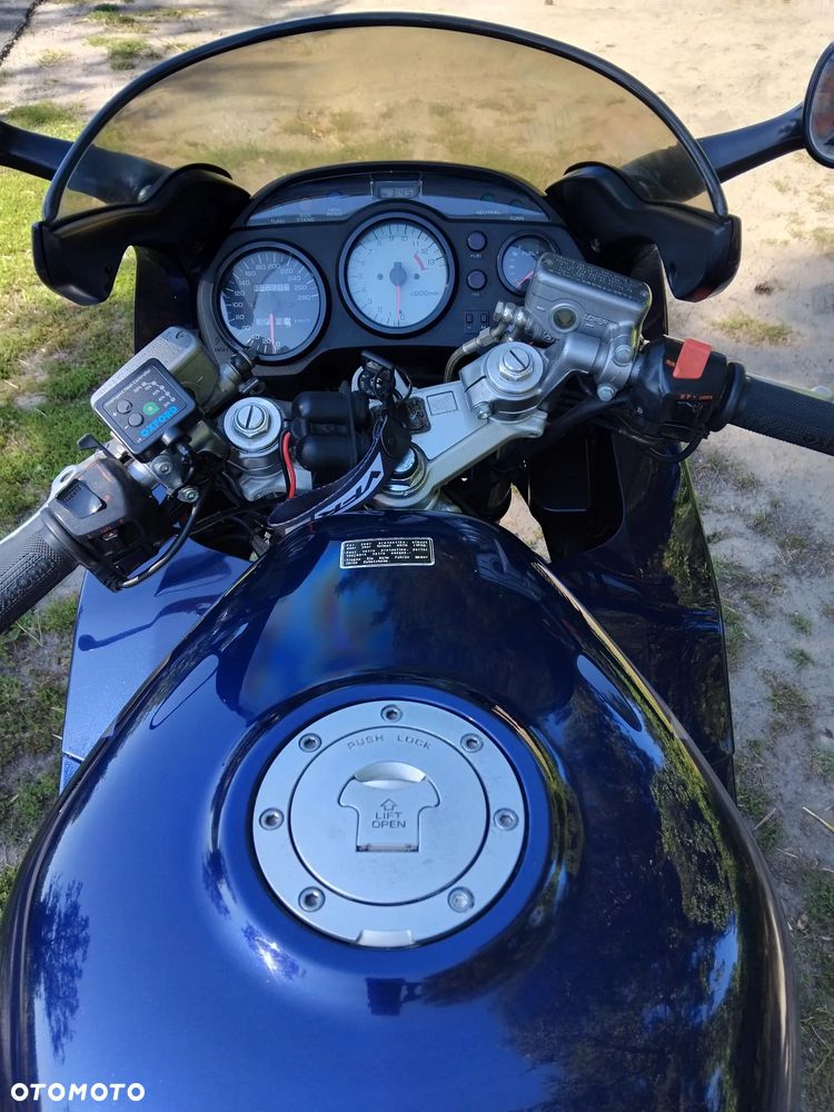 Honda VFR - 22