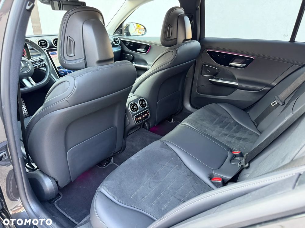 Mercedes-Benz Klasa C 220 d 4Matic 9G-TRONIC AMG Line - 36