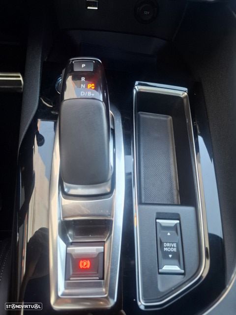 Peugeot 3008 225 e-EAT8 GT - 23