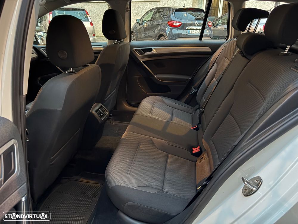 VW Golf Variant 1.6 TDi BlueMotion Confortline - 8