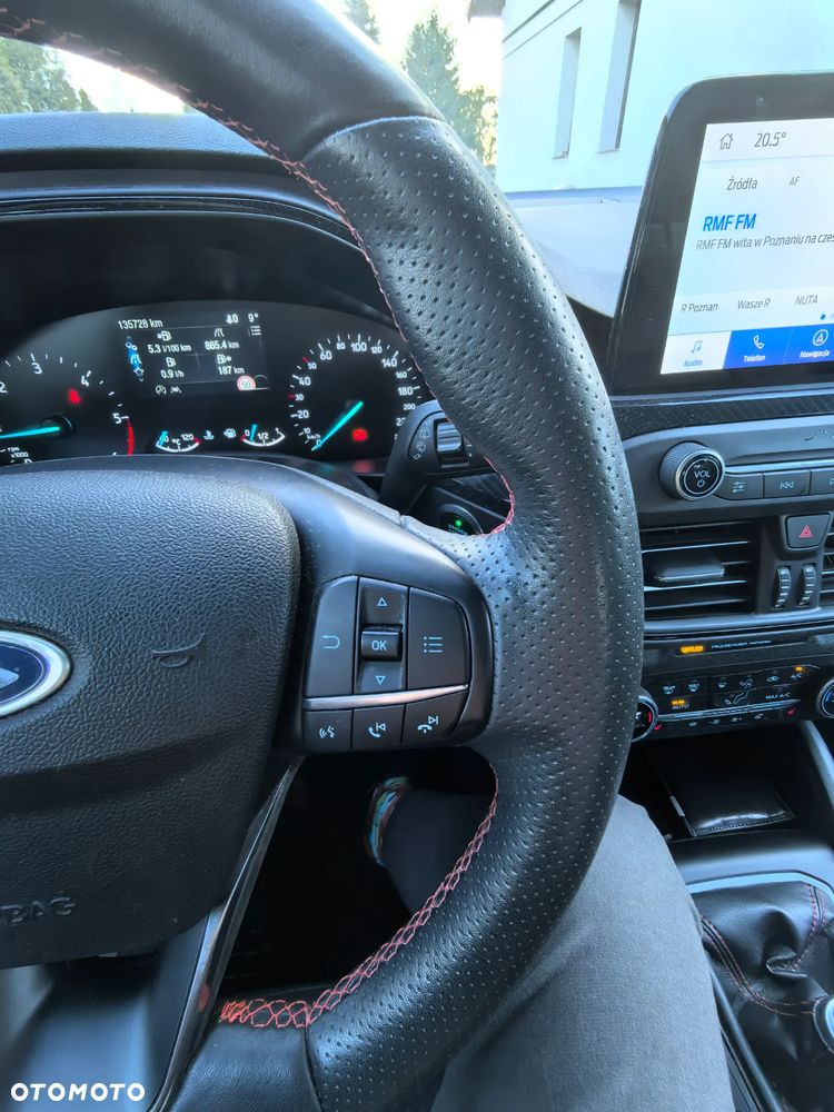 Ford Focus 1.5 EcoBlue Start-Stopp-System ST-LINE - 14