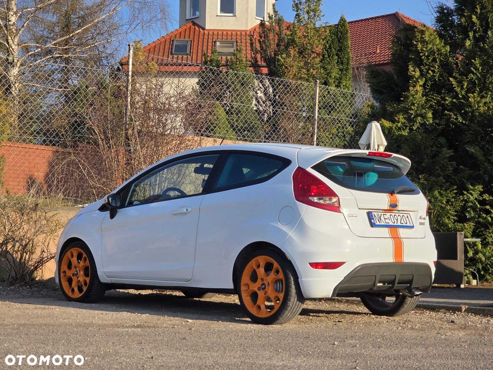 Ford Fiesta - 4