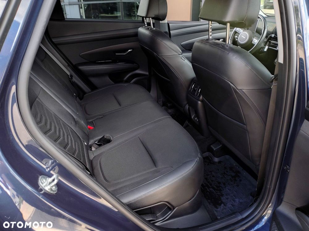 Hyundai Tucson 1.6 T-GDi HEV Executive 2WD - 28