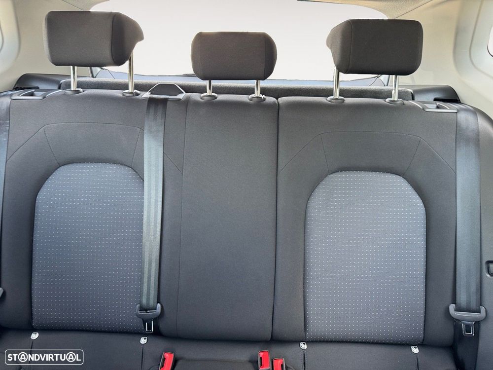 SEAT Arona - 13