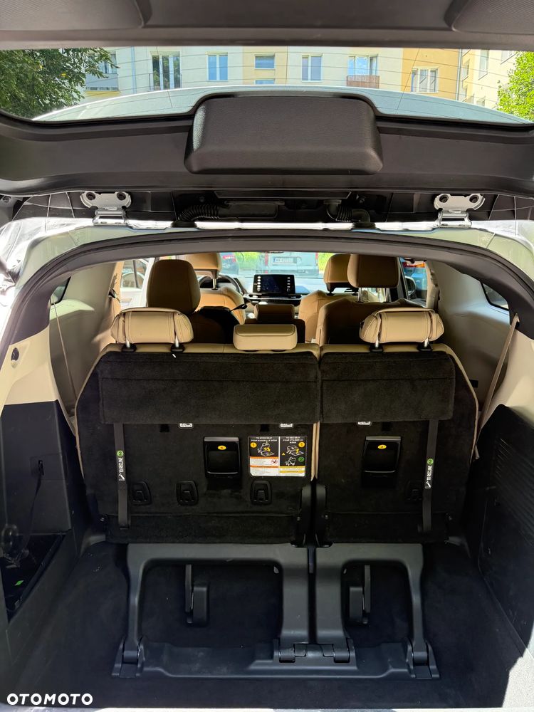 Toyota Sienna - 14