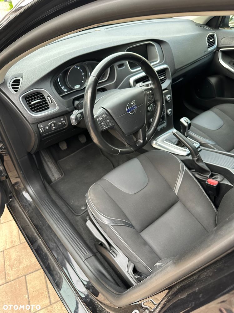 Volvo V40 D2 - 13
