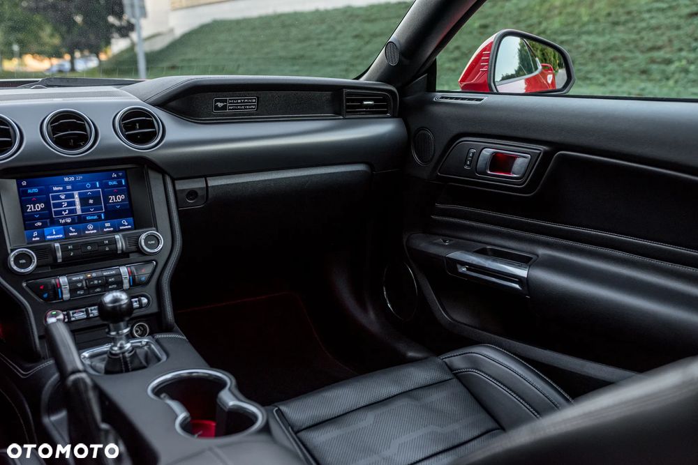 Ford Mustang 5.0 V8 GT - 30