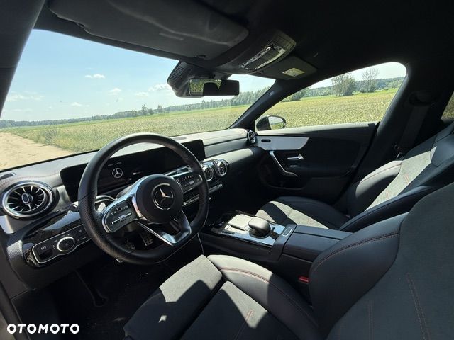 Mercedes-Benz CLA - 11