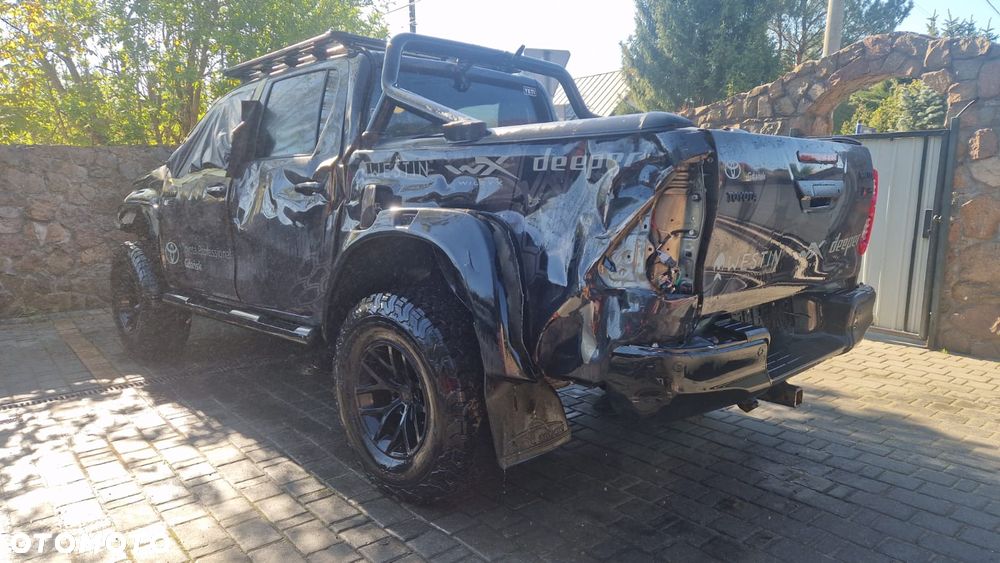Toyota Hilux 2.8 D-4D Double Cab Invincible 4x4 - 15