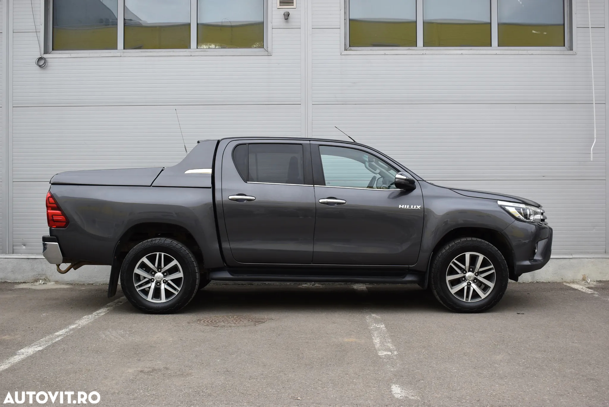 Toyota Hilux - 7