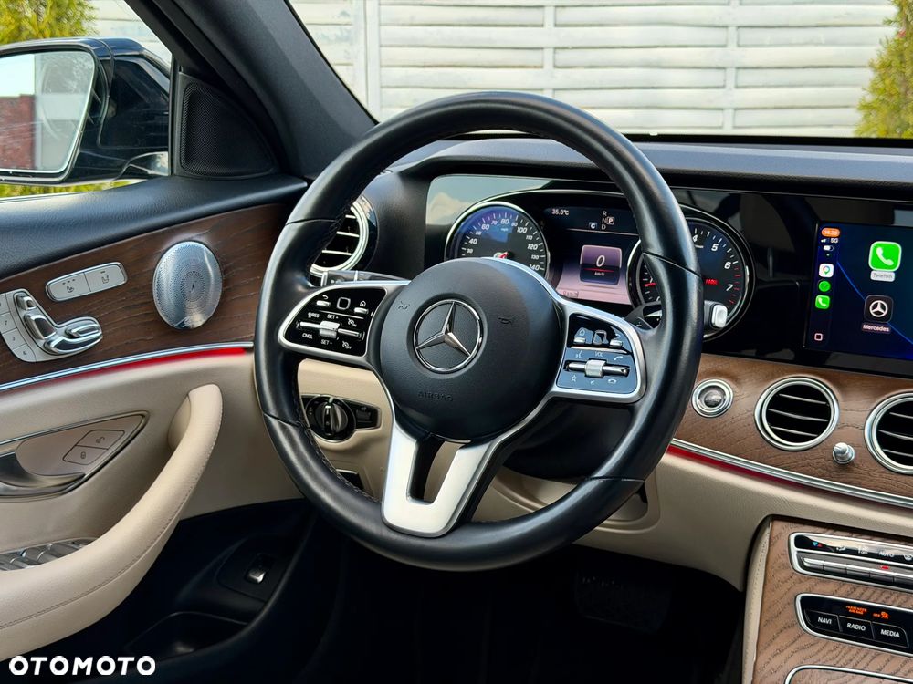 Mercedes-Benz Klasa E 300 9G-TRONIC AMG Line - 7