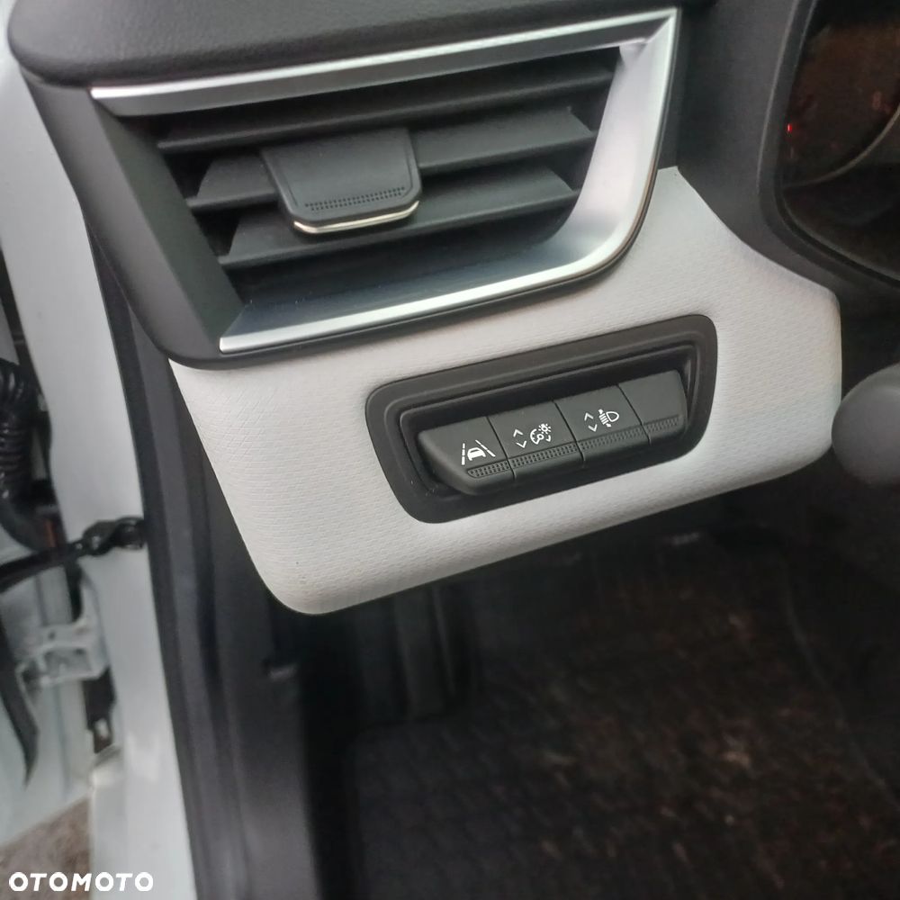 Renault Clio SCe 65 EVOLUTION - 9