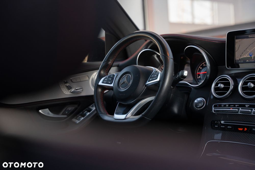 Mercedes-Benz GLC - 29