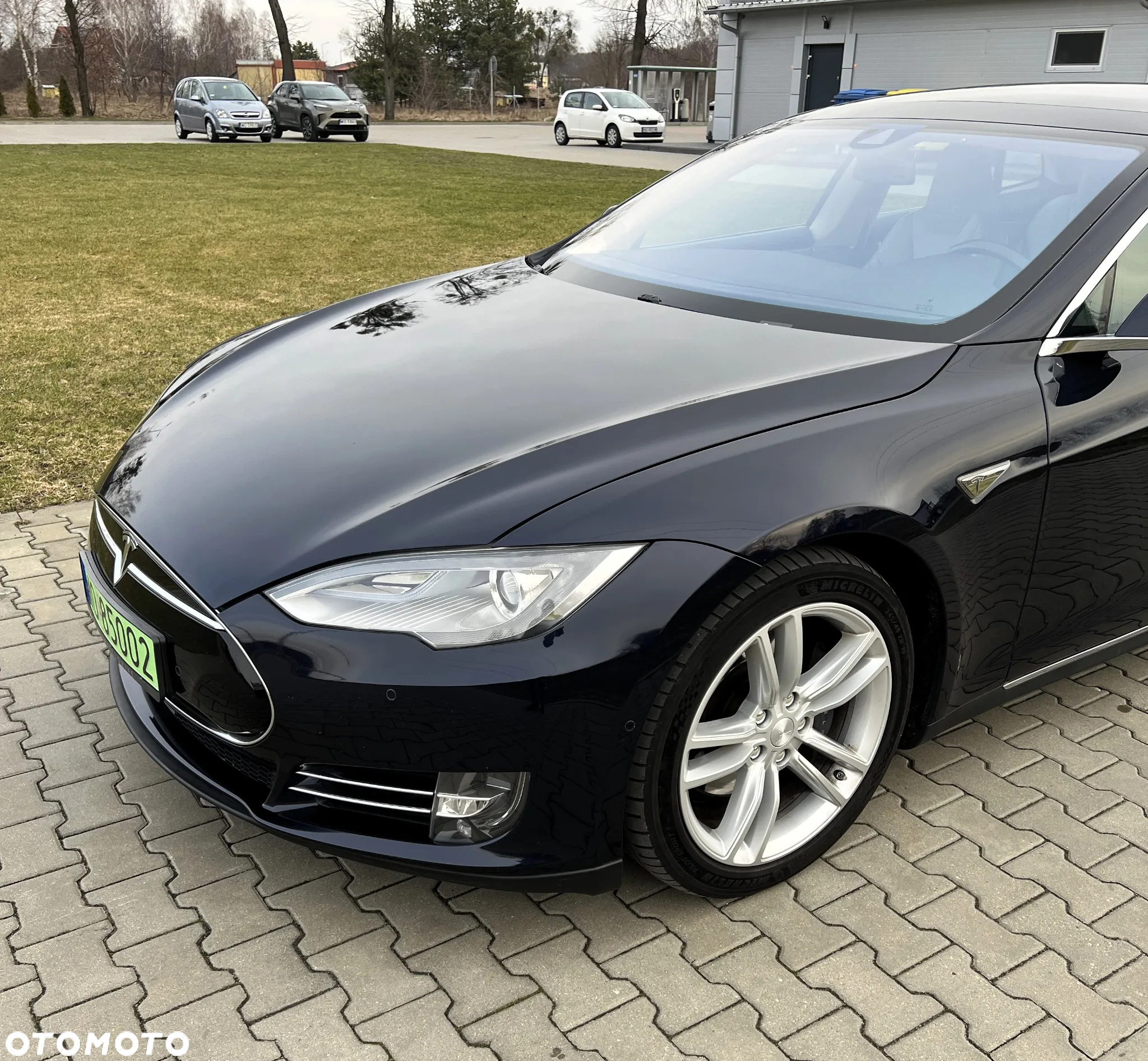 Tesla Model S 85D Allradantrieb - 4