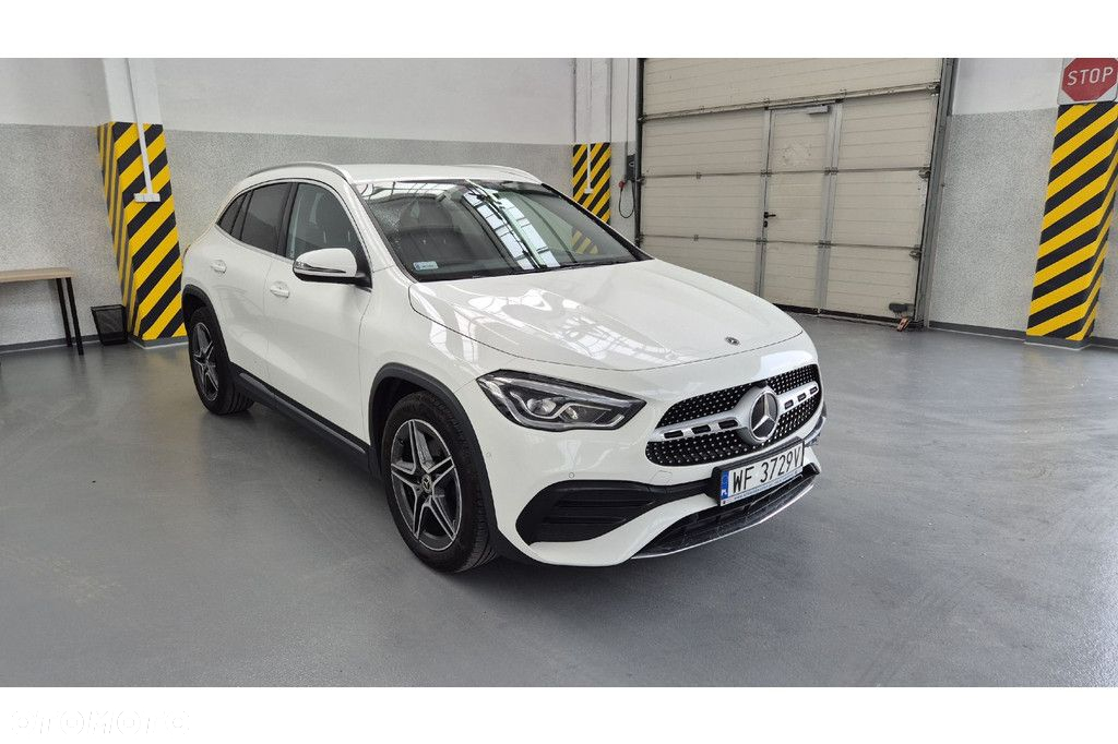 Mercedes-Benz GLA - 12