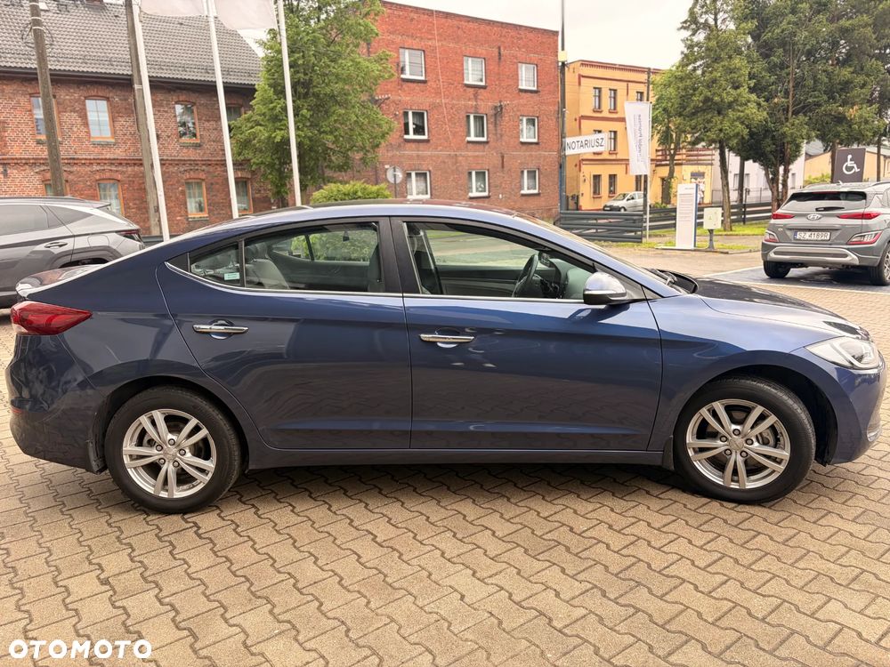 Hyundai Elantra 1.6 Comfort - 5