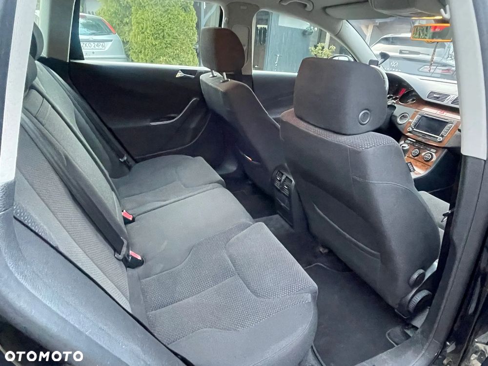 Volkswagen Passat 1.9 TDI Comfortline - 7