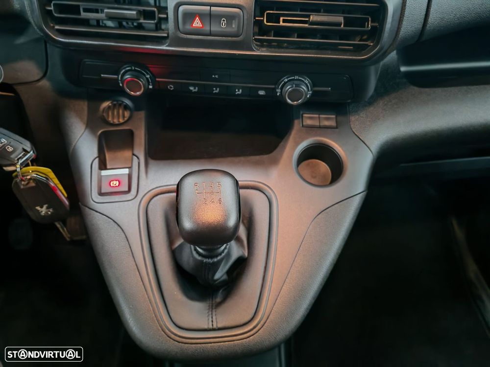 Peugeot Partner 1.5 BlueHDi Premium Longa - 11