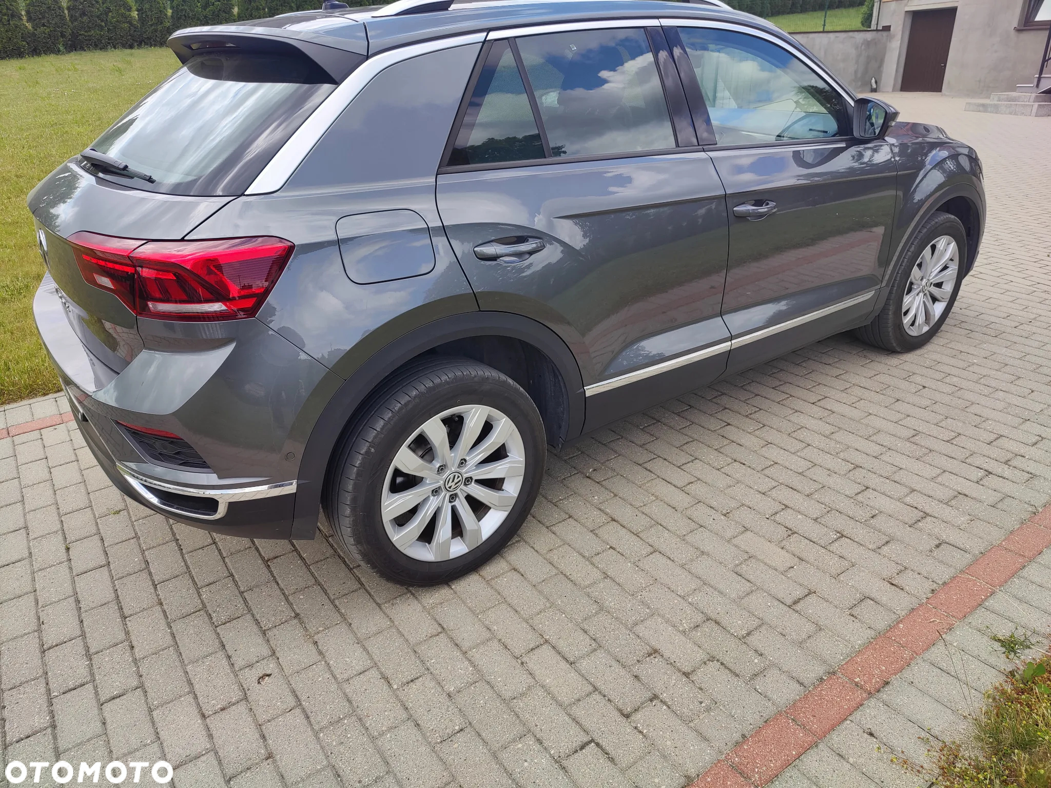 Volkswagen T-Roc - 16