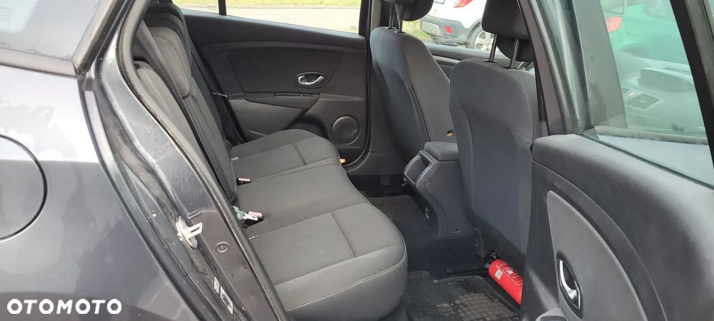 Renault Megane 1.6 16V Expression - 11