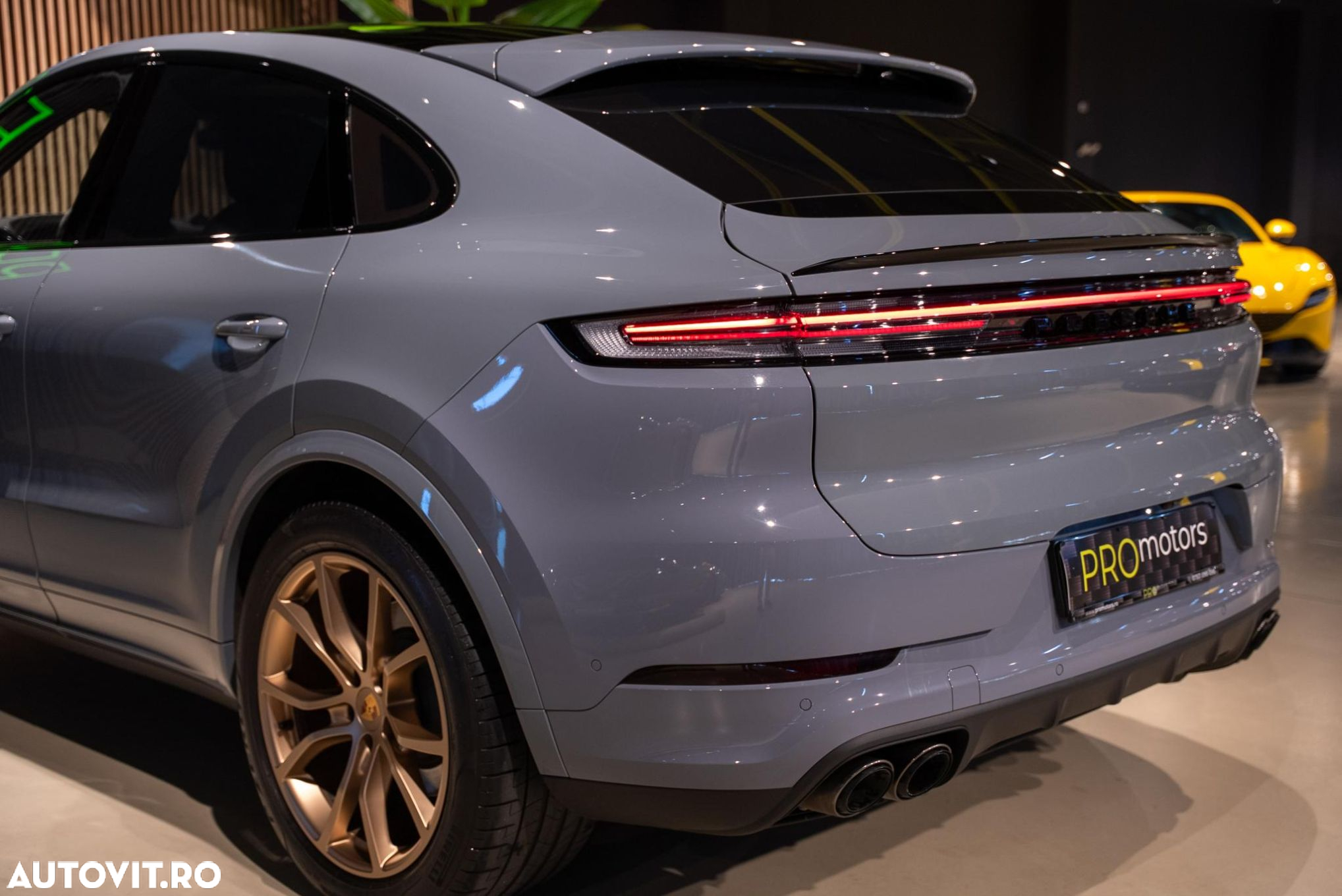 Porsche Cayenne Coupe S - 16
